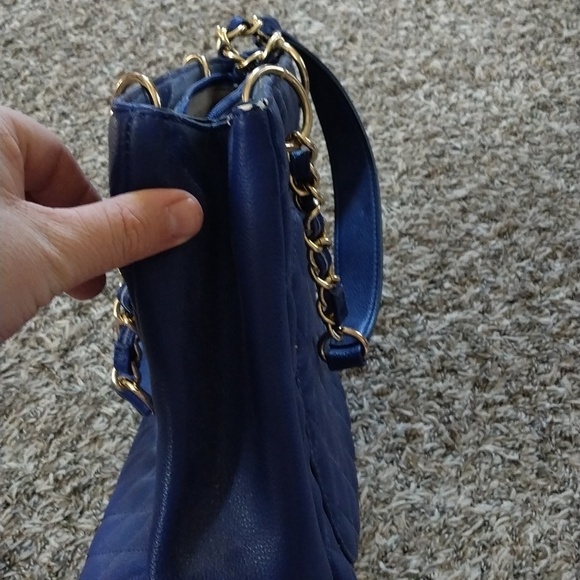 A Channel copy, deep purple. - Picture 5 of 6